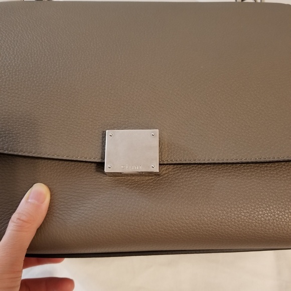 CELINE Suede Medium Trapeze - Picture 4 of 6